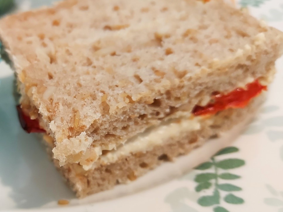 Hummus and Red Pepper Sandwich