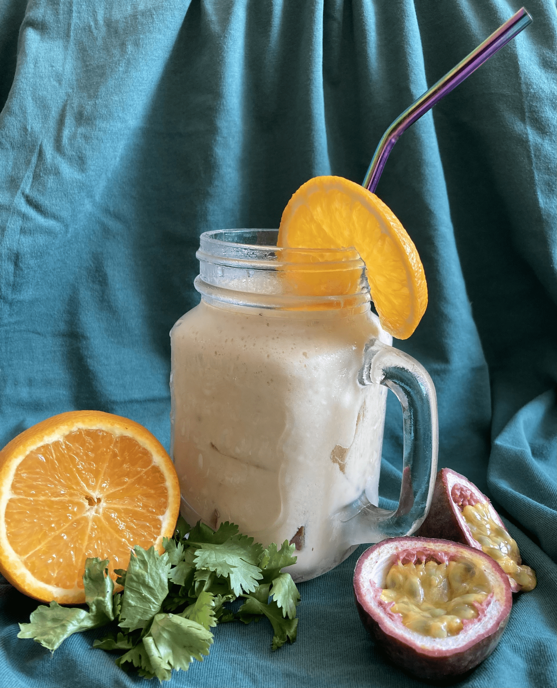 PINEAPPLE, PASSIONFRUIT AND COCONUT SMOOTHIE